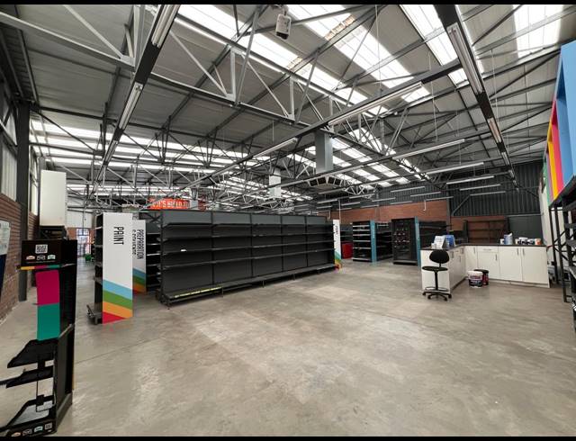 714M² WAREHOUSE TO LET IN STRIJDOMPARK